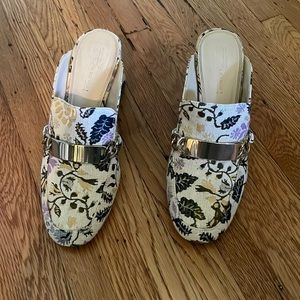 Marie Antoinette style block heel